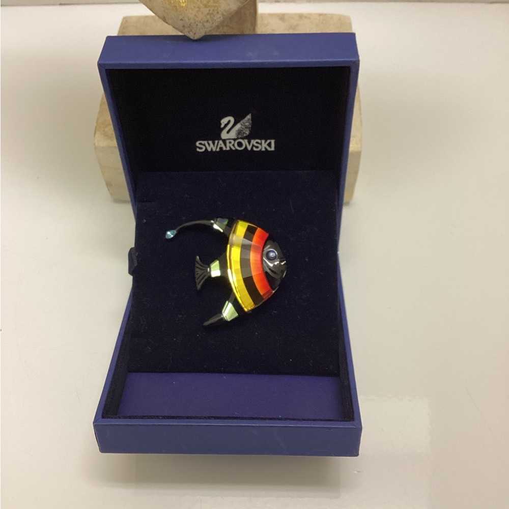 Swarovski crystal angel fish tropical South Sea Calabar brooch retired vibrant